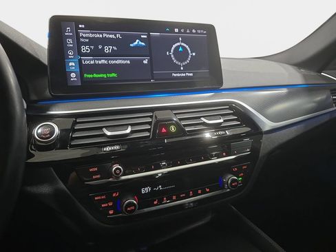 Used 2023 BMW 530e w/ M Sport Package RWD image 13