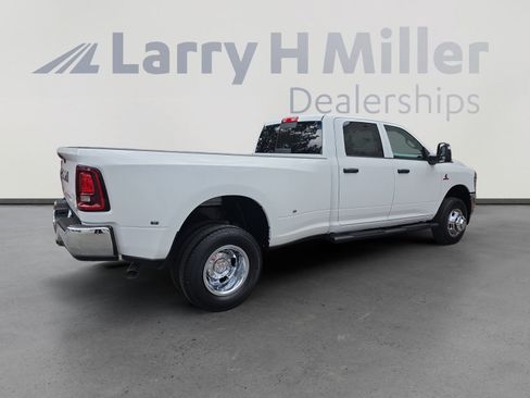 New 2026 RAM 3500 Tradesman AWD/4WD image 5