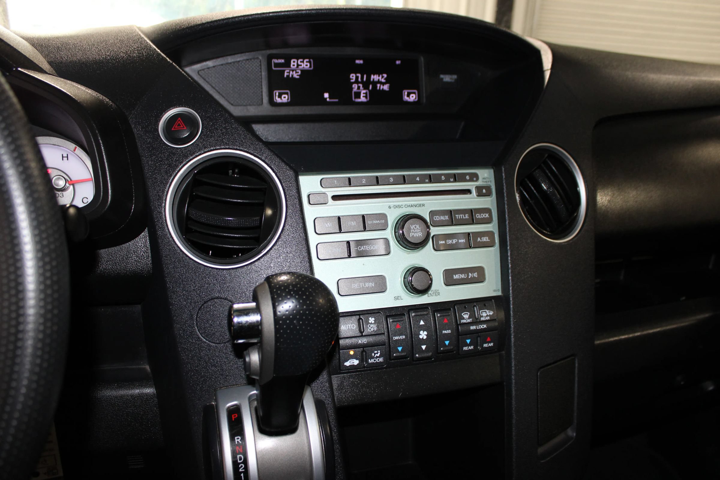 Used 2010 Honda Pilot EX image 16