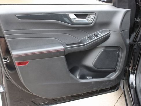 Used 2025 Ford Escape ST-Line image 18