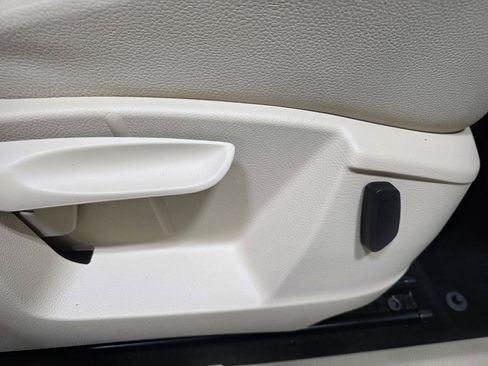Used 2014 Volkswagen Tiguan R-Line FWD image 26