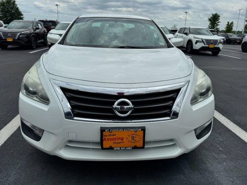 Used 2013 Nissan Altima 2.5 S FWD image 9