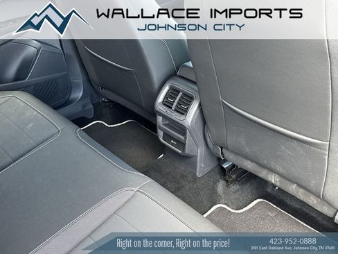 Used 2023 Volkswagen Taos SE FWD image 38