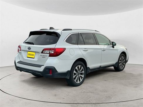 Used 2019 Subaru Outback 3.6R Touring image 5