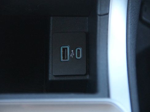 Certified 2024 Ford Edge SEL AWD/4WD image 21