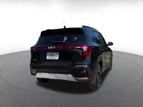 Used 2025 Kia Seltos S FWD image 14