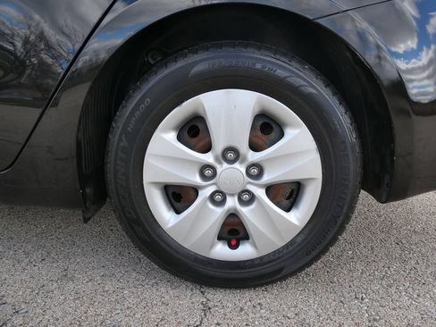 Used 2017 Kia Forte LX FWD image 32