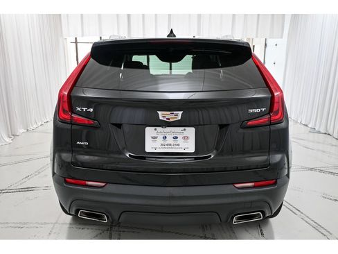 Used 2020 Cadillac XT4 Luxury w/ Cold Weather Package AWD/4WD image 6