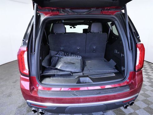 Used 2021 GMC Yukon XL Denali w/ LPO, Illumination Package image 10