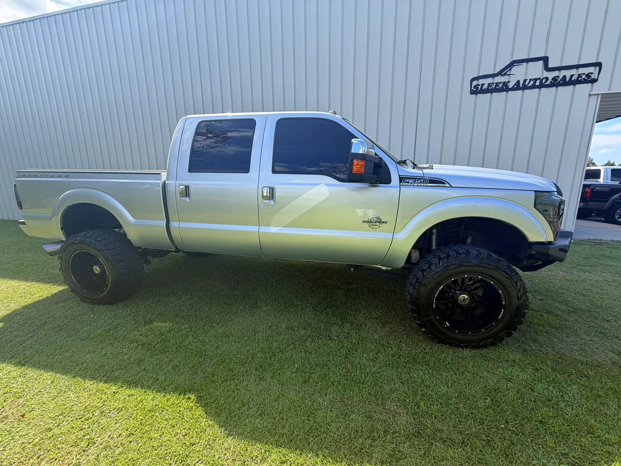 Used 2016 Ford F350 Platinum w/ FX4 Off-Road Package AWD/4WD image 5