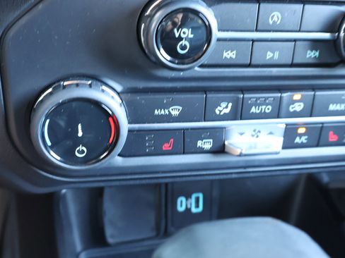 Used 2022 Ford Bronco Outer Banks image 26