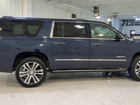 Used 2018 GMC Yukon XL Denali w/ Denali Ultimate Package image 2