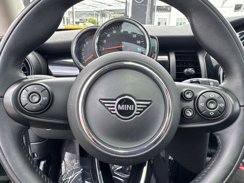 Used 2021 MINI Cooper 2-Door Hardtop FWD image 13
