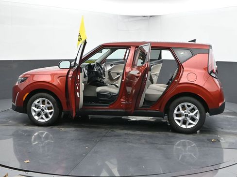 Used 2025 Kia Soul LX w/ LX Technology Package image 57