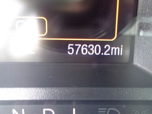 Used 2017 Ford Fusion SE FWD image 22