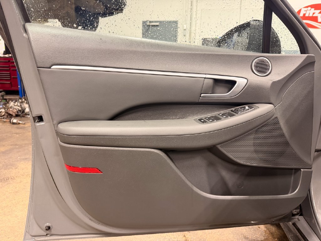 Used 2020 Hyundai Sonata SEL w/ Convenience Package FWD image 18