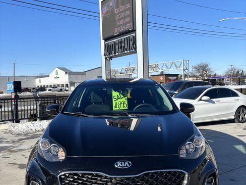 Used 2020 Kia Sportage LX image 8