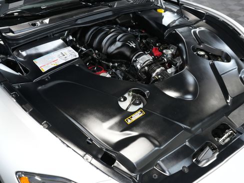 Used 2015 Maserati GranTurismo Sport image 47