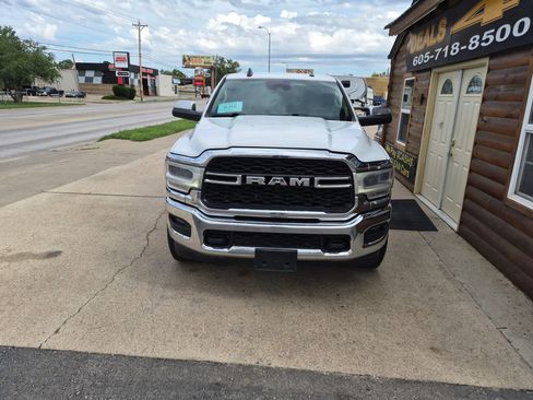 Used 2019 RAM 2500 Tradesman w/ Safety Group AWD/4WD image 3