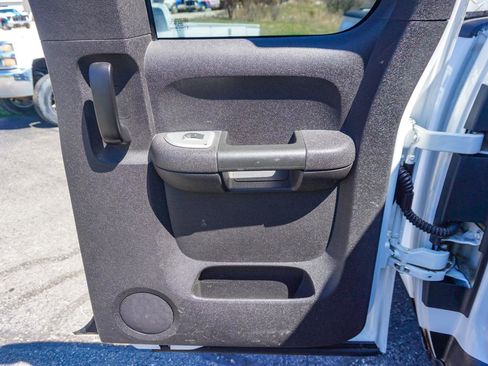 Used 2007 Chevrolet Silverado 2500 LT w/ Suspension Package, Off-Road image 28