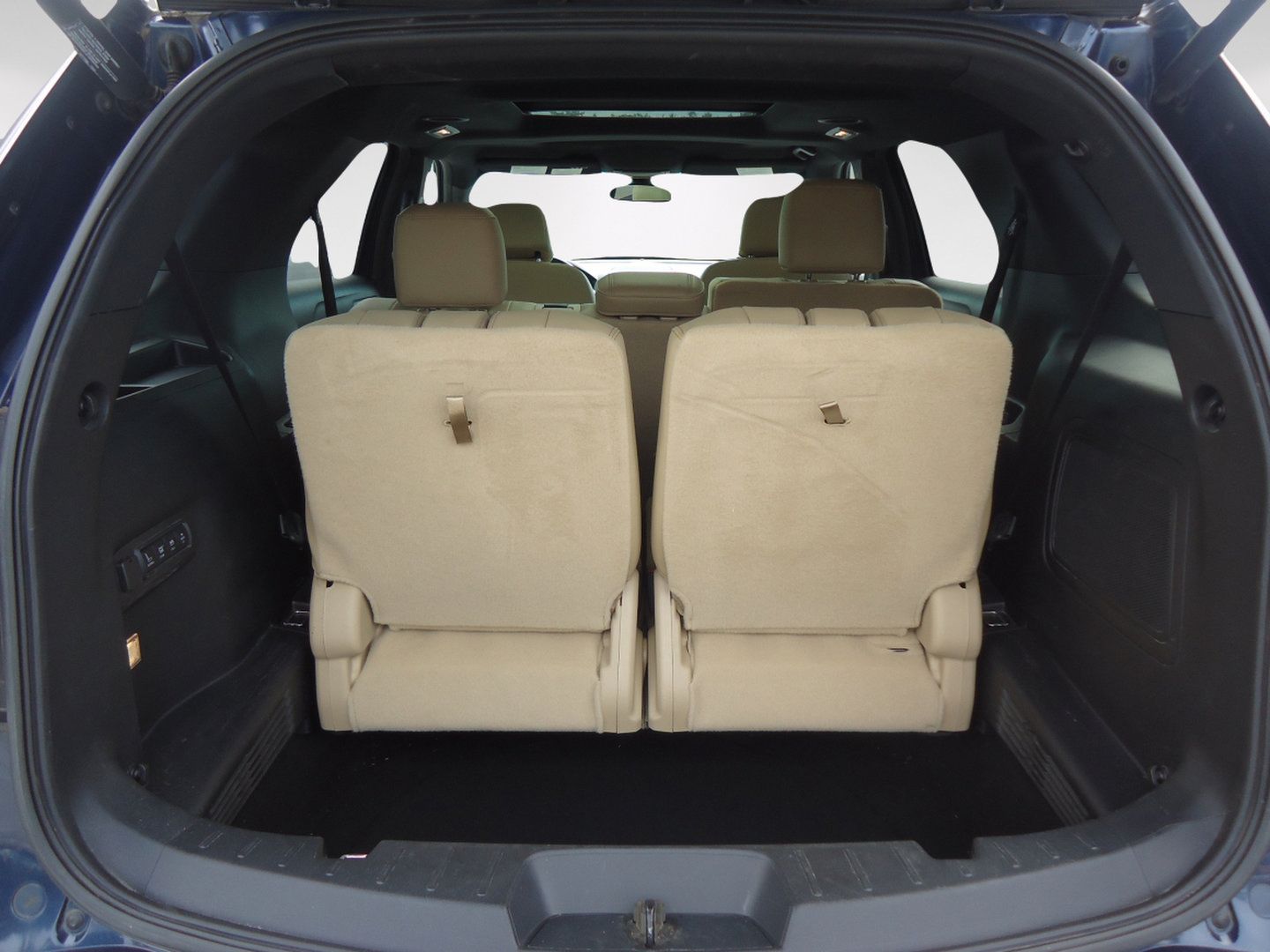 Used 2017 Ford Explorer Limited w/ Equipment Group 301A AWD/4WD image 34