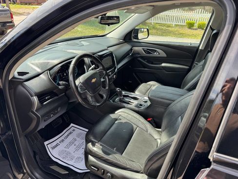 Used 2018 Chevrolet Traverse RS w/ LPO, Floor Liner Package image 9