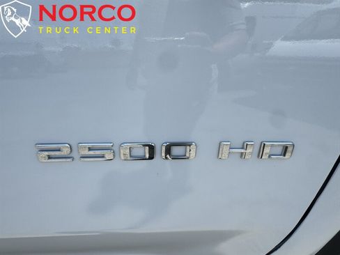 Used 2022 Chevrolet Silverado 2500 LT w/ Convenience Package AWD/4WD image 12