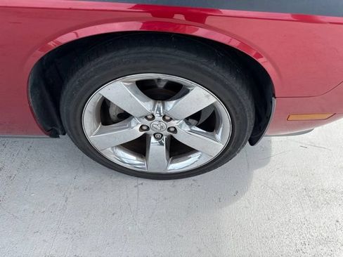Used 2009 Dodge Challenger R/T RWD image 6