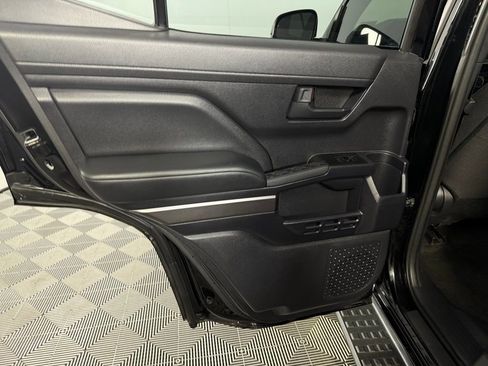 Used 2025 Toyota 4Runner SR5 image 24