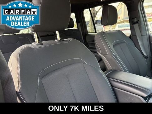 Used 2025 Jeep Grand Cherokee Laredo X AWD/4WD image 28
