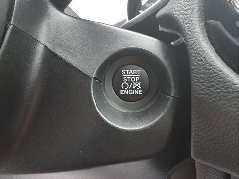 Used 2021 Jeep Compass Limited w/ Sun and Sound Group AWD/4WD image 11