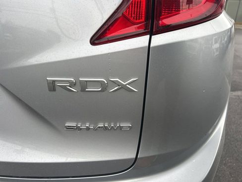 Used 2024 Acura RDX SH-AWD image 15