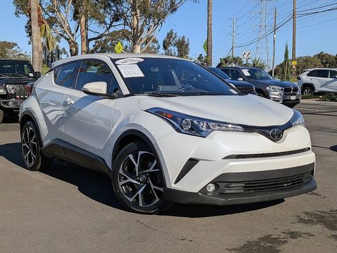 Used 2019 Toyota C-HR Limited image 4
