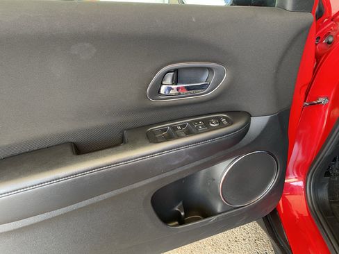 Used 2017 Honda HR-V EX image 12