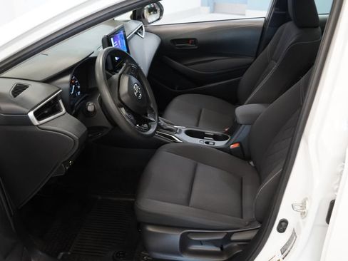 Used 2024 Toyota Corolla LE FWD image 4