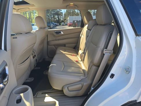 Used 2015 Nissan Pathfinder SL w/ SL Premium Package image 28