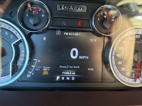 Used 2018 RAM 1500 Laramie w/ Convenience Group AWD/4WD image 18
