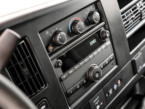 New 2025 GMC Savana 3500 w/ Driver Convenience Package image 26