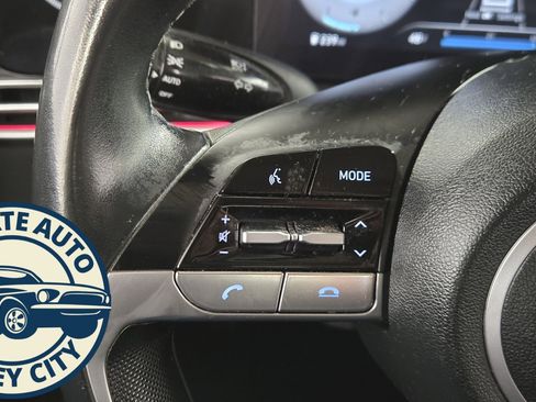 Used 2023 Hyundai Elantra Limited w/ Preferred Accessory Package image 12