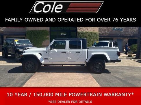 Used 2024 Jeep Gladiator Sport image 1