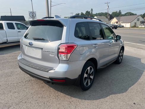 Used 2017 Subaru Forester 2.5i Premium w/ All-Weather Package image 6