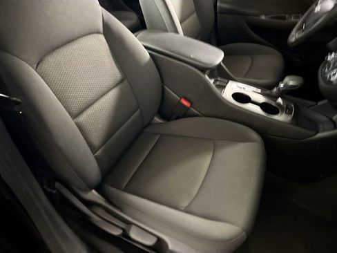 Used 2025 Chevrolet Malibu RS image 24