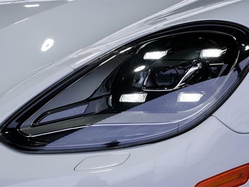 Used 2020 Porsche Panamera 4 image 10