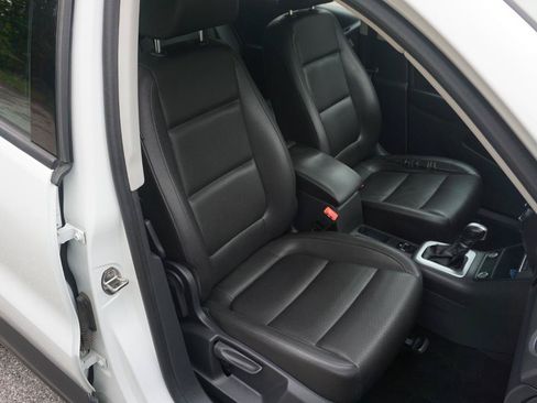 Used 2016 Volkswagen Tiguan S AWD/4WD image 13