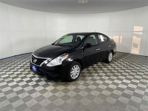 Used 2019 Nissan Versa SV image 1