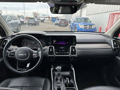 Certified 2023 Kia Sorento X-Line EX image 9
