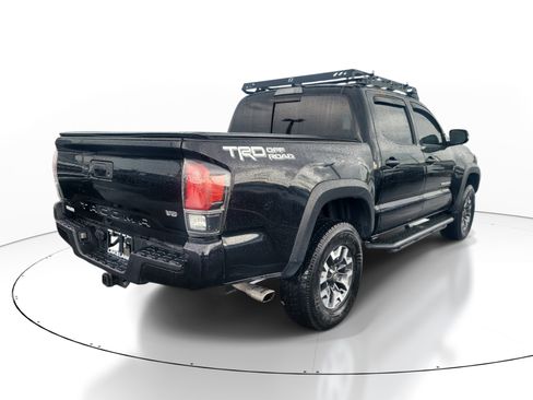 Used 2022 Toyota Tacoma TRD Off-Road w/ Technology Package RWD image 4