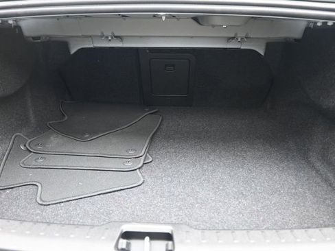 Used 2024 Volvo S60 B5 Ultimate image 31