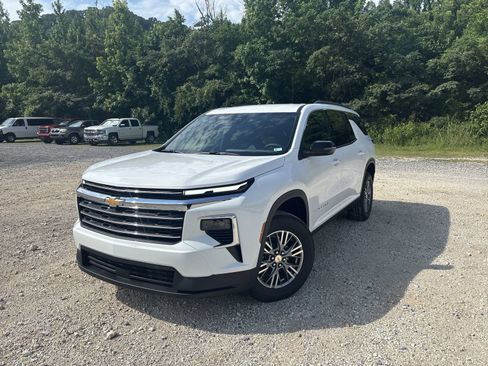 New 2026 Chevrolet Traverse LT FWD image 10