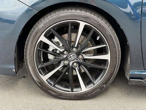 Used 2018 Toyota Camry XSE FWD image 7